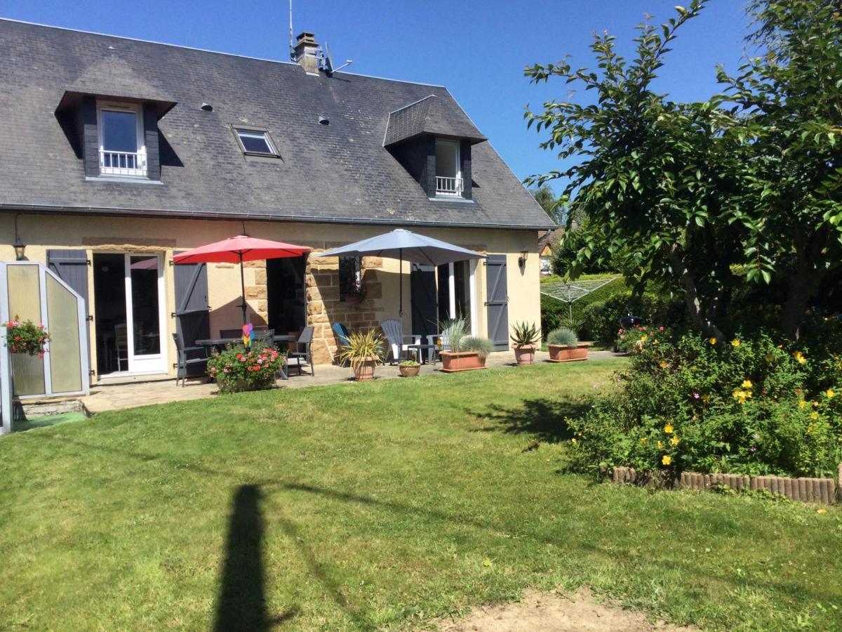 Coup De Coeur Assure ! Calm Comme A La Maison ! Maison Spacieuse Avec Grande Terrasse Pour 2 A 5 Personnes Proximite Granville Et Mer Avec Wifi Et Parking Gratuits Dış mekan fotoğraf