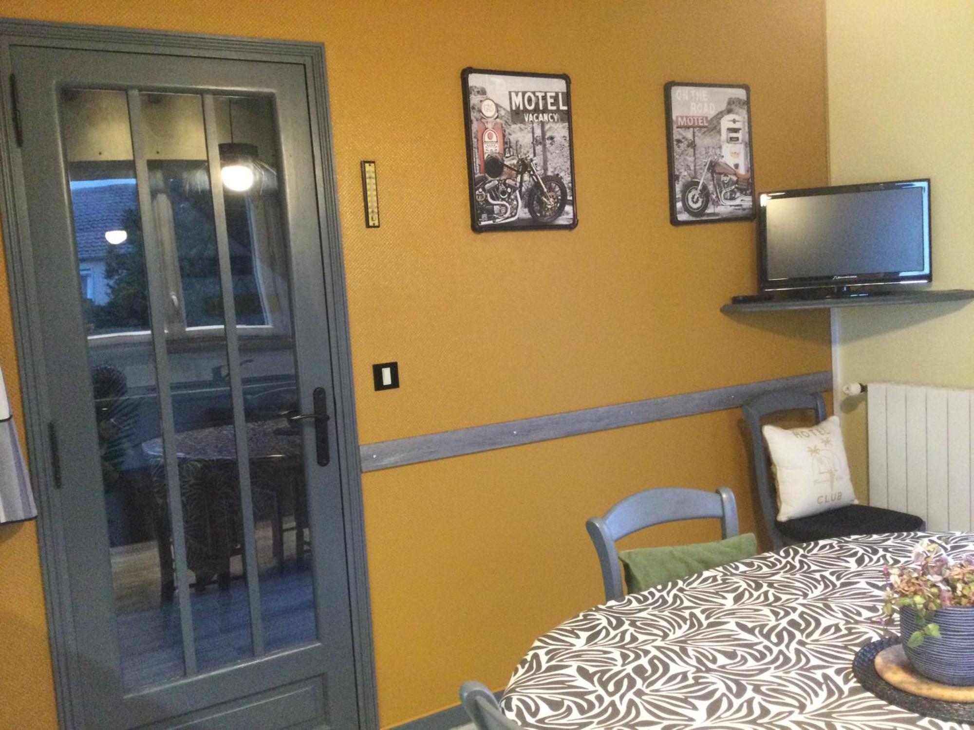 Coup De Coeur Assure ! Calm Comme A La Maison ! Maison Spacieuse Avec Grande Terrasse Pour 2 A 5 Personnes Proximite Granville Et Mer Avec Wifi Et Parking Gratuits Dış mekan fotoğraf
